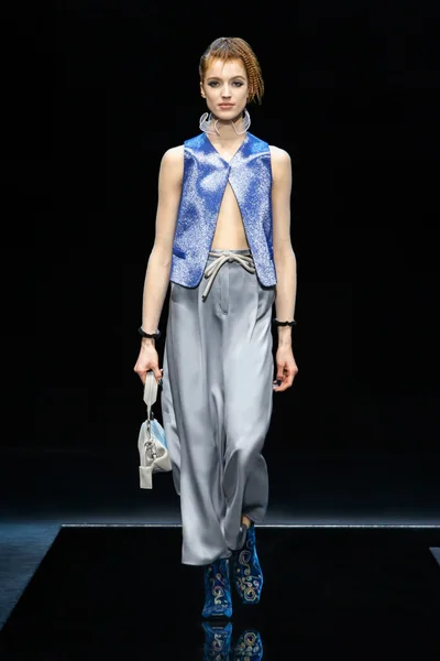 Look 60